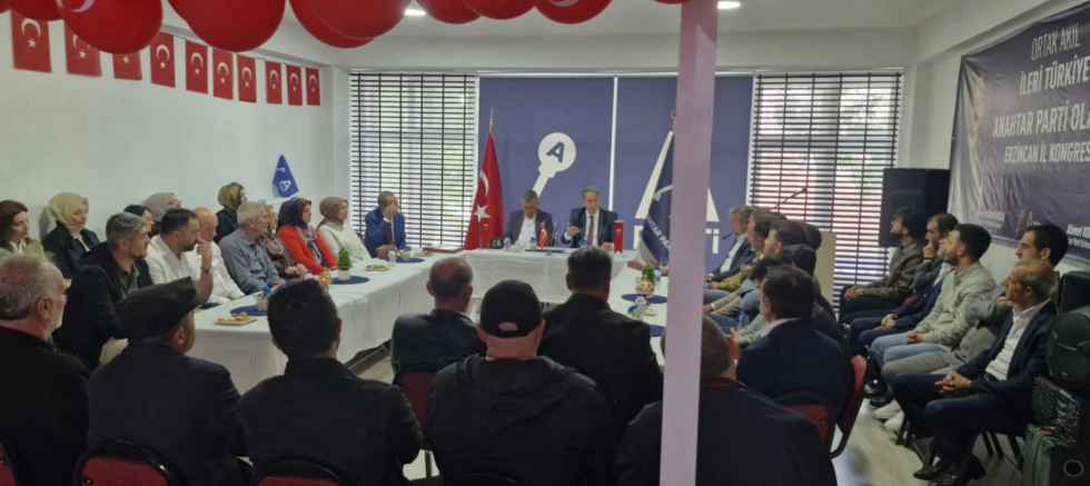 Erzincan İl Başkanı Korkmaz: Gençler hükümeti devlet zannediyor - GÜNDEM - İnternetin Ajansı
